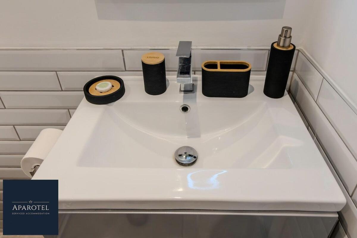 Aparotel Serviced Apartments - Stonehenge, Amesbury Town Centre Номер фото