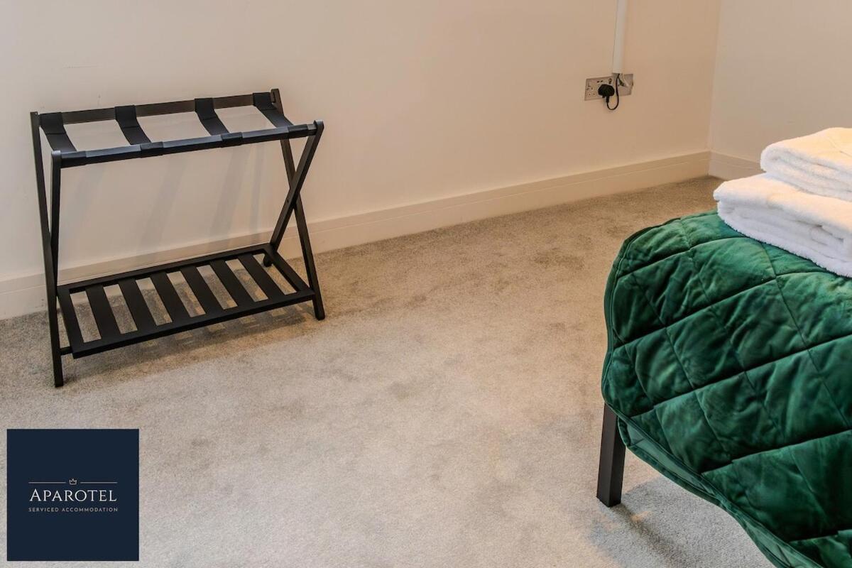 Aparotel Serviced Apartments - Stonehenge, Amesbury Town Centre Номер фото