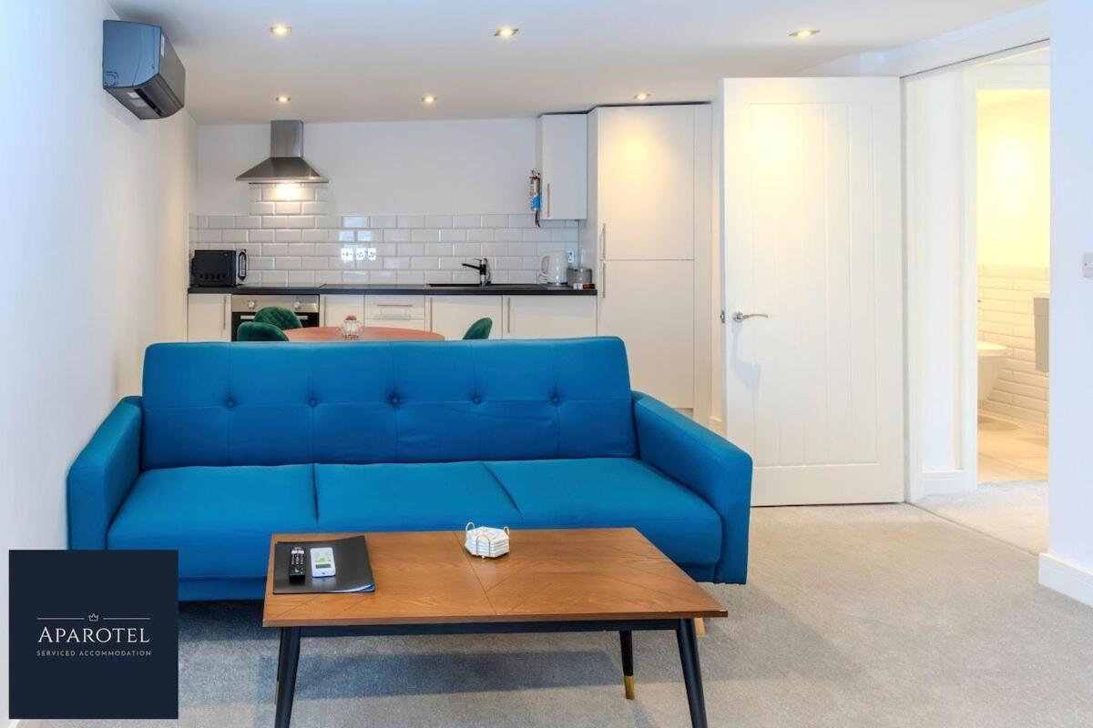 Aparotel Serviced Apartments - Stonehenge, Amesbury Town Centre Номер фото
