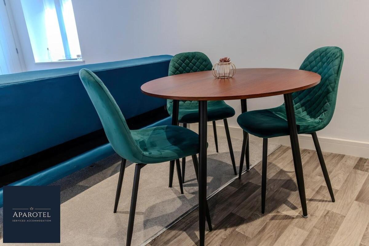 Aparotel Serviced Apartments - Stonehenge, Amesbury Town Centre Номер фото